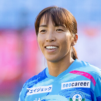 10 MF 中島依美選手