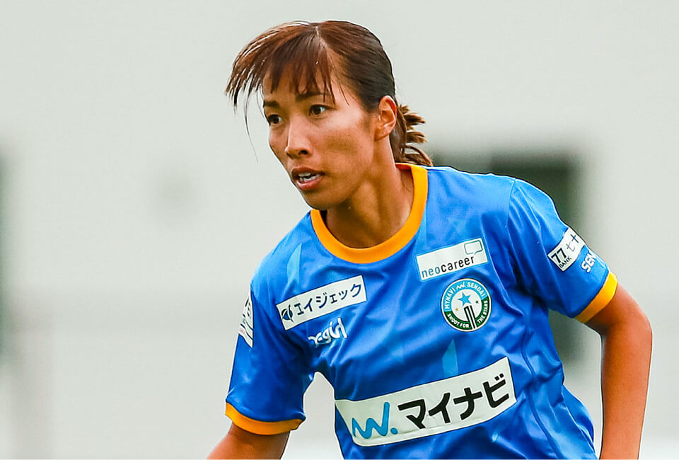 10 MF 中島依美選手