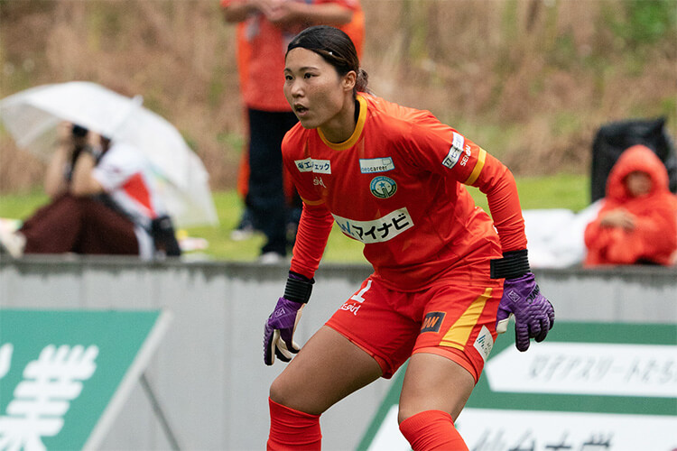 GK 1 齊藤彩佳選手プレー写真