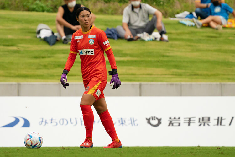 GK 1 齊藤彩佳選手プレー写真