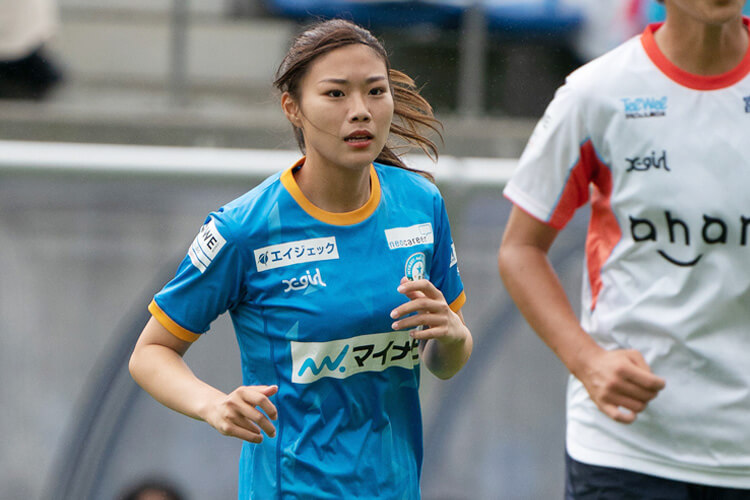 FW 13 武田菜々子選手プレー写真