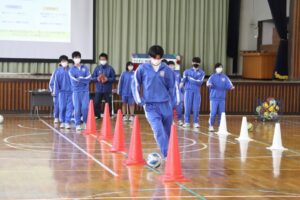 11 24 水 塩竈市立塩竈第二中学校を訪問 マイナビ仙台レディースオフィシャルwebサイト